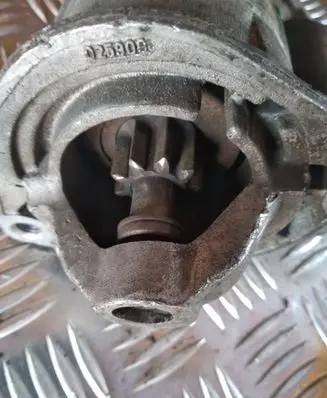 Volvo XC70 Starter motor 025900