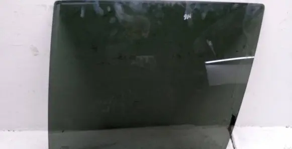 Volvo XC90 Rear door window glass 43R001604