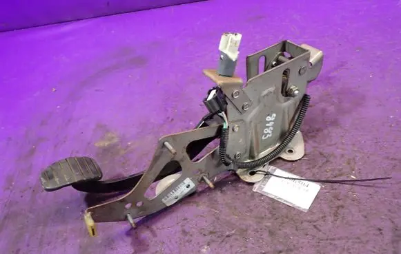 Renault Kangoo II Brake pedal 8200436887B
