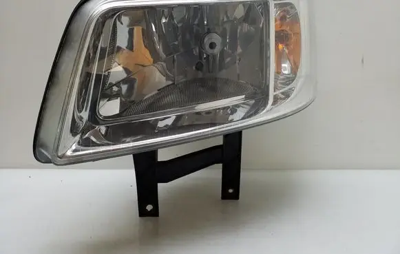 Volkswagen Transporter - Caravelle T5 Headlight/headlamp 7H1941015J
