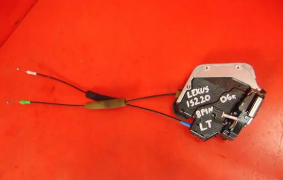 Lexus IS 220D-250-350 Rear door lock