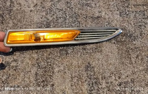 Ford Mondeo MK IV Front fender indicator light 7S7113K354AD