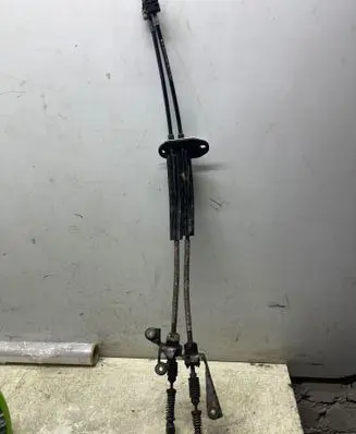 Gear shift cable linkage
