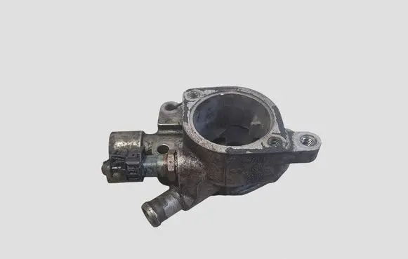 Opel Astra J Thermostat/thermostat housing