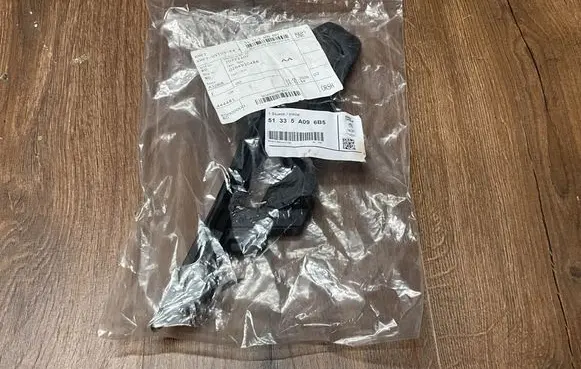 Mitsubishi Space Star Engine bonnet/hood hinges 5905A157
