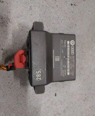 Volkswagen Touran I Gateway control module 1K0907530E 1K0907951