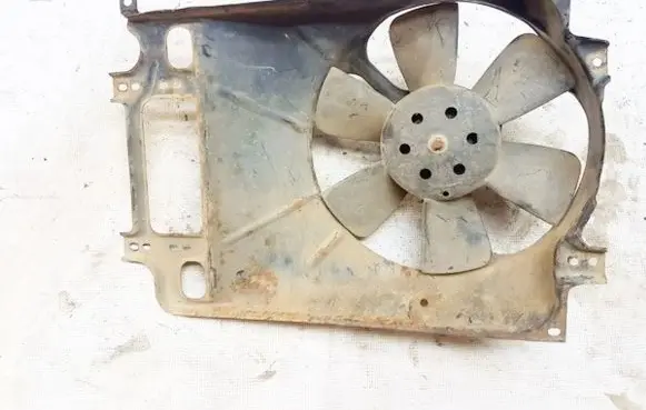 Volkswagen Caddy Radiator cooling fan shroud