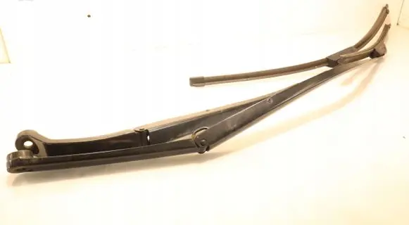 Front wiper blade arm