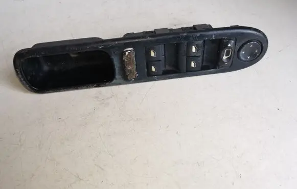 Peugeot 307 Electric window control switch 96498420XT