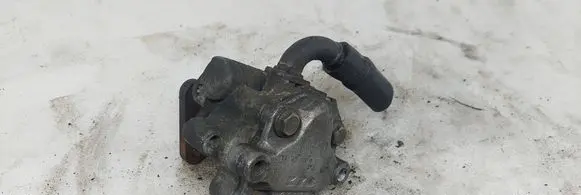 Volkswagen PASSAT B5 Power steering pump 3D0145177Q