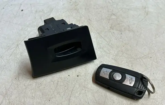 BMW 3 E90 E91 Ignition lock 10862510
