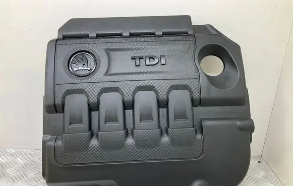 Engine cover (trim)