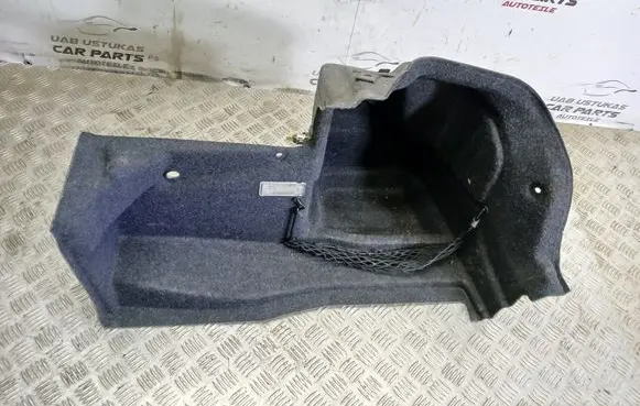 BMW 1 E82 E88 Trunk/boot lower side trim panel 9138556