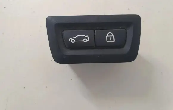 BMW 7 F01 F02 F03 F04 Tailgate/boot open switch button 9162645