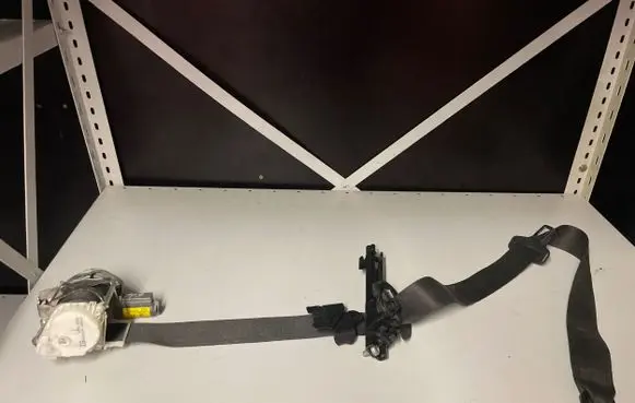 Mercedes-Benz CLK AMG A208 C208 Front seatbelt 34074002F WX0WY349