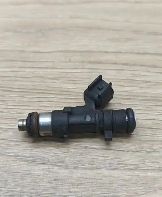 Volvo S80 Fuel injector 30757534 0280158096