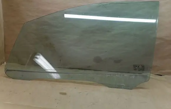 Ford Focus C-MAX Front door window glass four-door 43R001057