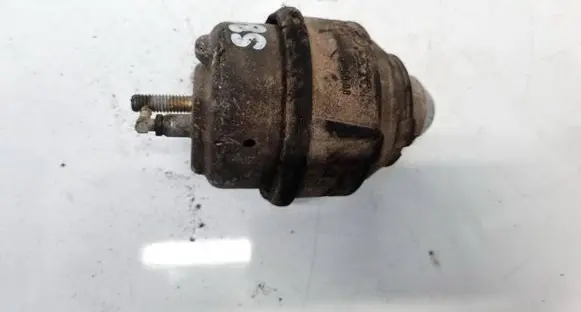 Volvo S80 Engine mount bracket 8683293
