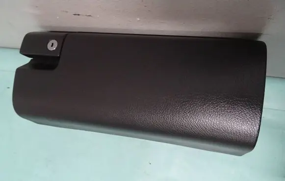 Mercedes-Benz E W210 Glove box 2106890791