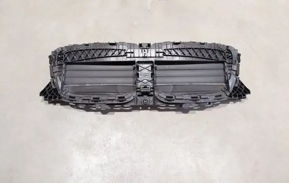 BMW iX3 G08 Intercooler air guide/duct channel T205826