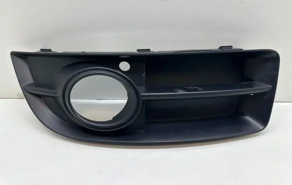 Audi A3 S3 8P Front fog light trim/grill 8P4807681F