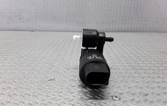 Volkswagen Golf IV Windscreen/windshield washer pump 1J6955651