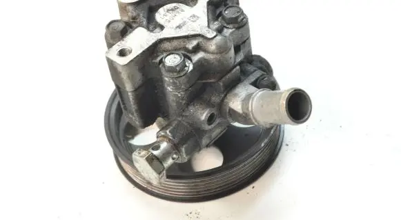 Opel Insignia A Power steering pump 13309336