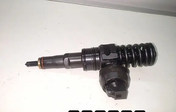 Volkswagen Golf IV Fuel injector 2000 SDI 038130073AS 55KW BOSCH