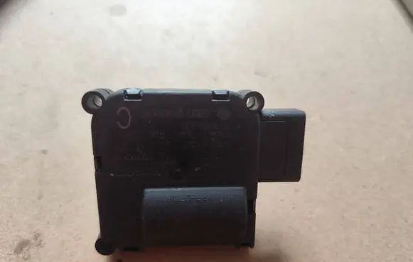 A/C air flow flap actuator/motor