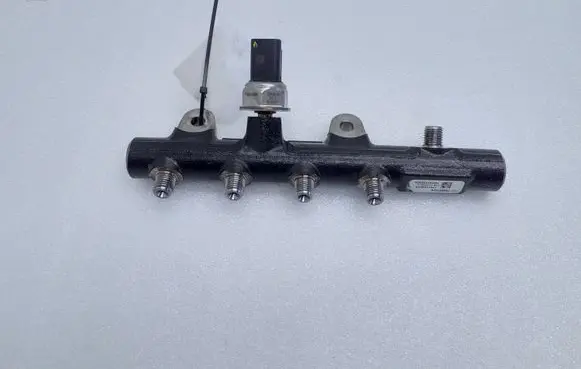 Nissan Qashqai Fuel main line pipe 1628882129 163441620