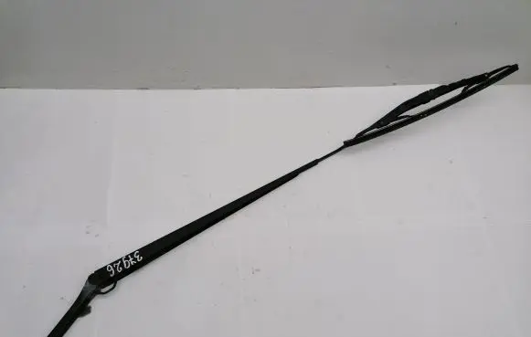 Mitsubishi Colt CZ3 Front wiper blade arm