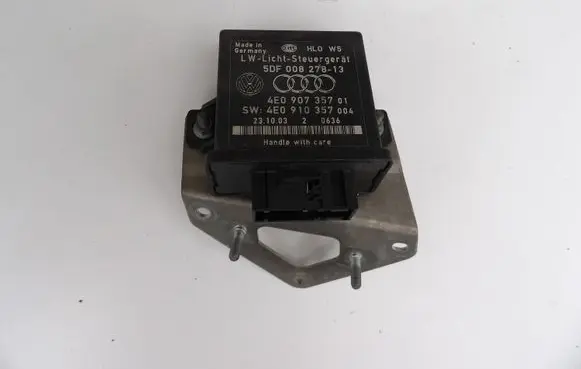Audi A8 S8 D3 4E Light module LCM 4E0907357 5DF00827813 4E0910357