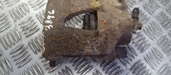 Volkswagen Golf IV Front brake caliper