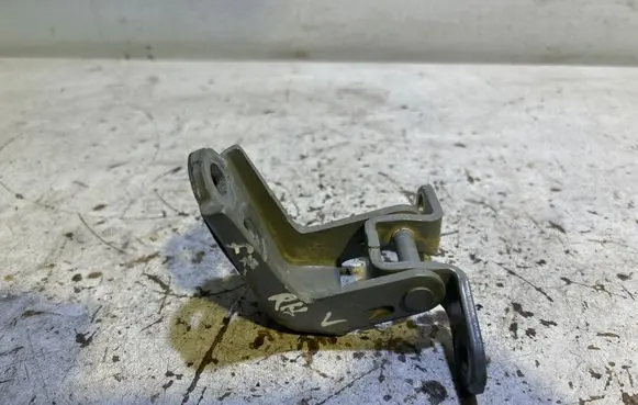 Nissan Qashqai J12 Rear door upper hinge 