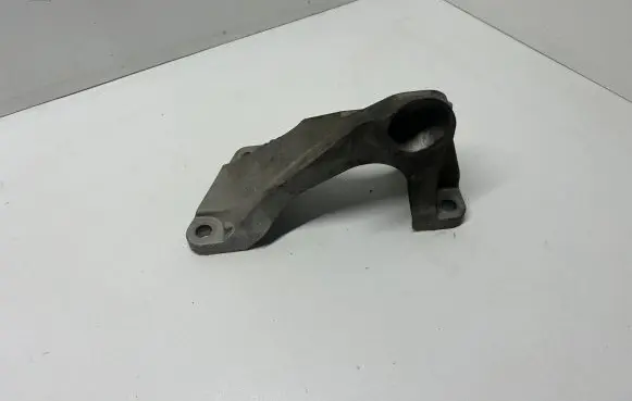 BMW 4 F36 Gran coupe Engine mounting bracket 6788606