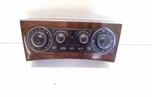 Mercedes-Benz C W203 Climate control unit A2038301785 9140010525