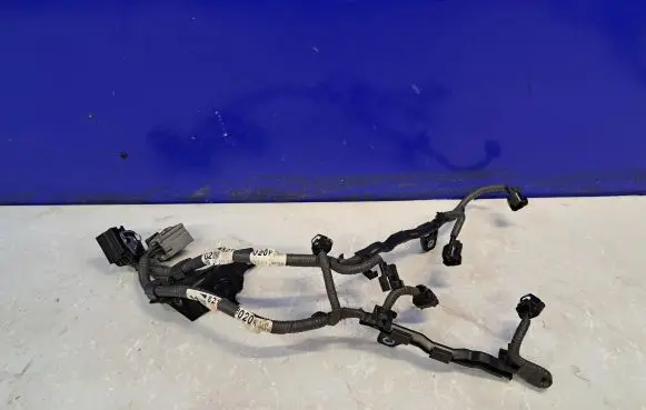 Lexus RX 450H Fuel injector wires 8212748020F