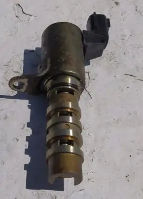 Nissan Juke I F15 Camshaft vanos timing valve 