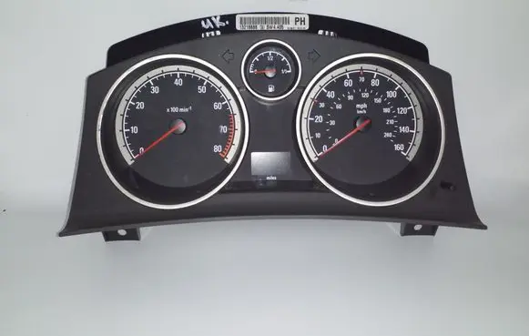 Opel Zafira B Speedometer (instrument cluster) 13216688