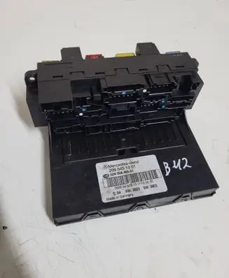 Mercedes-Benz C W203 Fuse module 2095451001 5DK00848501