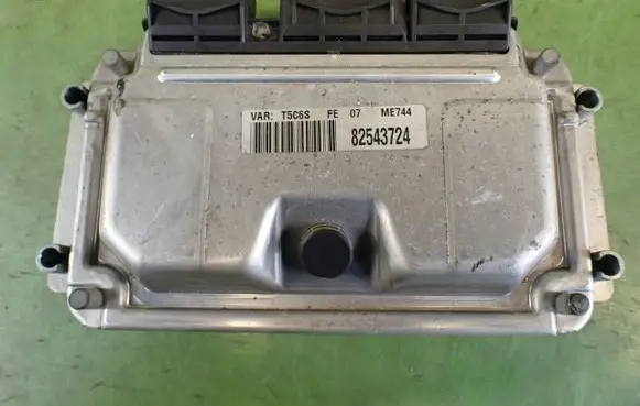 Peugeot 307 Engine control unit/module ECU 0261206943