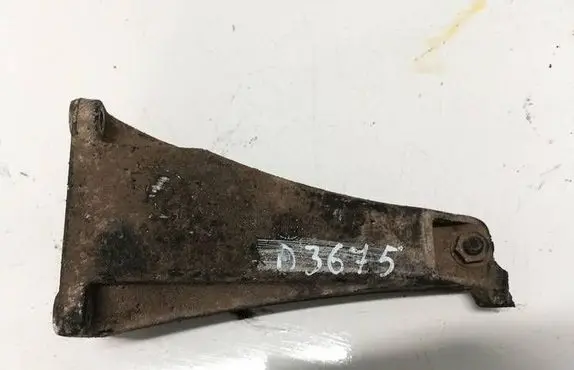 BMW 5 E39 Engine mounting bracket 1092426