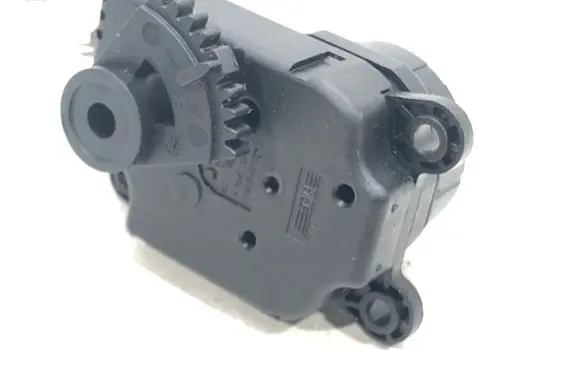 Ford Kuga II Air flap motor/actuator AV6N19E616AA