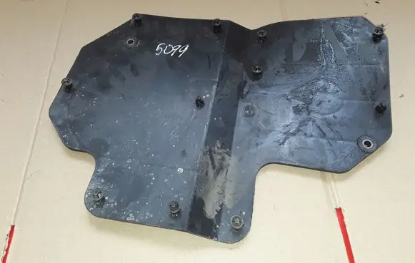 Audi A6 S6 C4 4A Timing belt guard (cover) 046130133C
