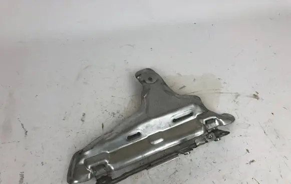 Porsche Macan (95B) Heat shield in engine bay 94611133731