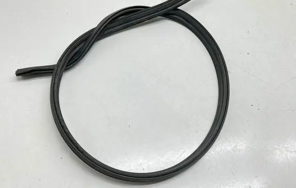 Volkswagen Transporter - Caravelle T6 Engine compartment rubber 