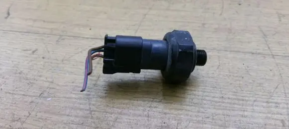 Mercedes-Benz CLS C219 Air conditioning (A/C) pressure sensor 0045429018