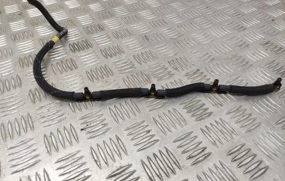 Skoda Superb B6 (3T) Fuel return line/hose 