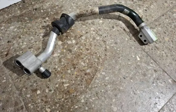 Audi A4 S4 B8 8K Air conditioning (A/C) pipe/hose 8K1260712