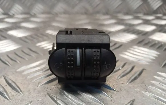 Volkswagen PASSAT B5.5 Headlight level height control switch 3B0941333C